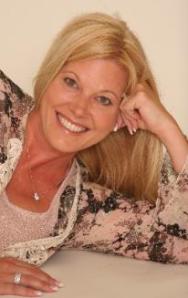 cj_charisee_headshots_0392-206x3271