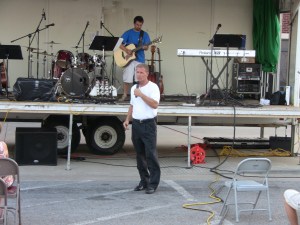 Pastor Dreier delivering his message