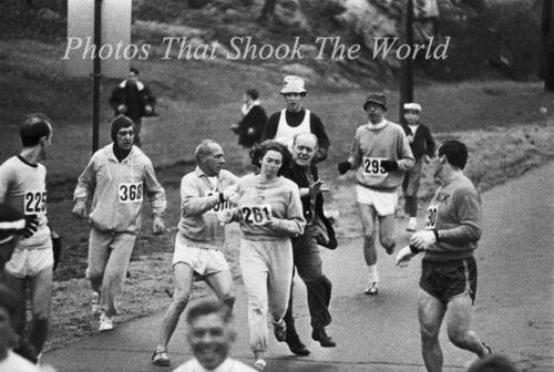 320362_479224935424341_664089366_n